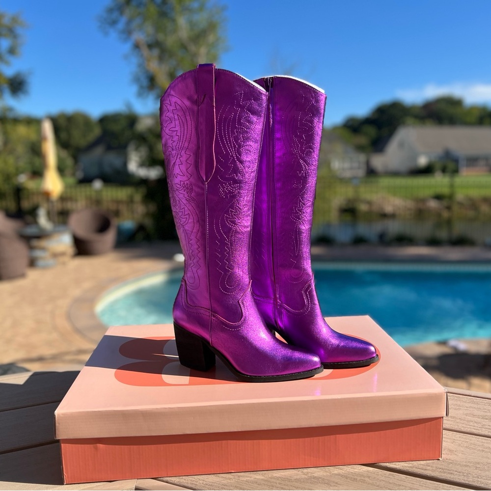 Gianni Bini Vibrant Butter-fly Fuchsia Purple Cowboy Boots
